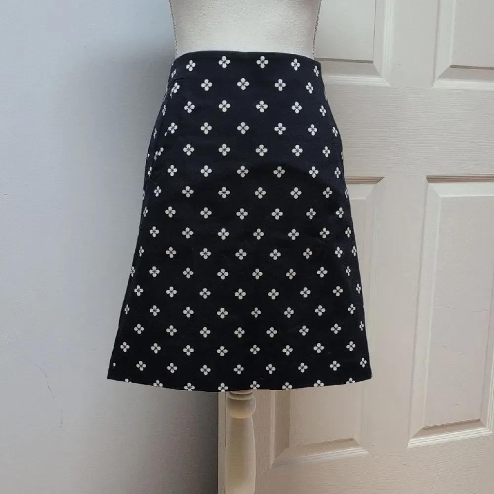 Ann Taylor Factory Blue and White Patterned Skirt Size 2